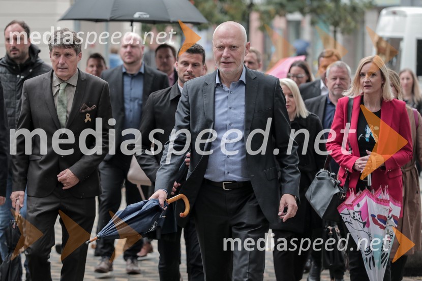 dr. Milan Brglez, nekdanji predsednik Državnega zbora Republike Slovenije, kandidat na predsedniških volitvah 2022Milan Brglez, vložitev predsedniške kandidature