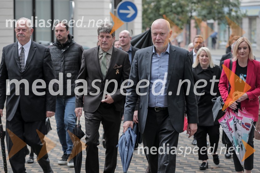  ... ;  ... ; dr. Milan Brglez, nekdanji predsednik Državnega zbora Republike Slovenije, kandidat na predsedniških volitvah 2022Milan Brglez, vložitev predsedniške kandidature