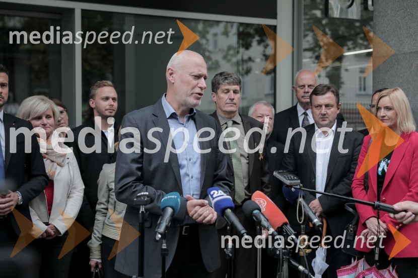 dr. Milan Brglez, nekdanji predsednik Državnega zbora Republike Slovenije, kandidat na predsedniških volitvah 2022Milan Brglez, vložitev predsedniške kandidature