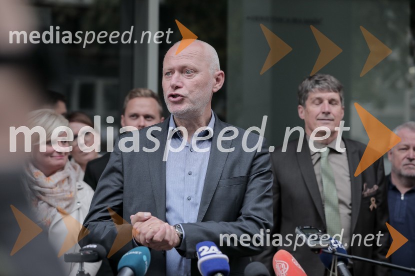 dr. Milan Brglez, nekdanji predsednik Državnega zbora Republike Slovenije, kandidat na predsedniških volitvah 2022Milan Brglez, vložitev predsedniške kandidature