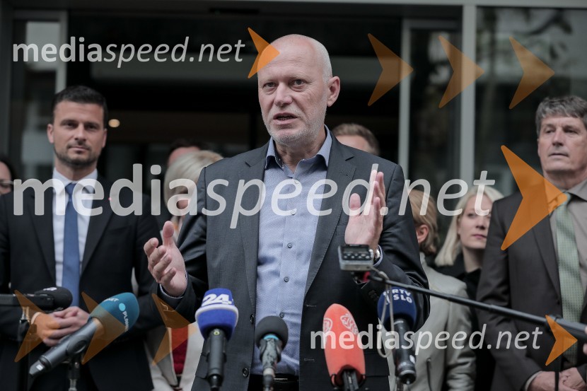 dr. Milan Brglez, nekdanji predsednik Državnega zbora Republike Slovenije, kandidat na predsedniških volitvah 2022Milan Brglez, vložitev predsedniške kandidature