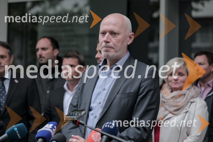 dr. Milan Brglez, nekdanji predsednik Državnega zbora Republike Slovenije, kandidat na predsedniških volitvah 2022Milan Brglez, vložitev predsedniške kandidature