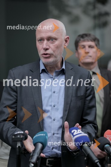 dr. Milan Brglez, nekdanji predsednik Državnega zbora Republike Slovenije, kandidat na predsedniških volitvah 2022Milan Brglez, vložitev predsedniške kandidature