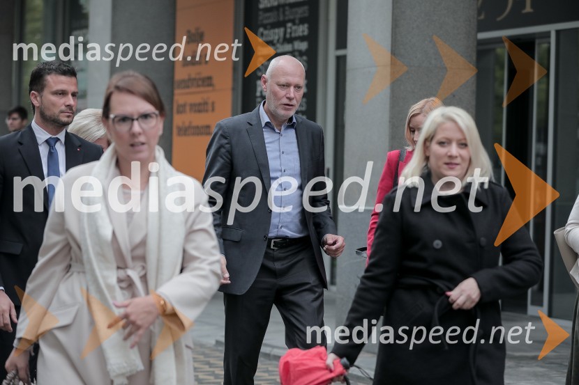  ... ; dr. Milan Brglez, nekdanji predsednik Državnega zbora Republike Slovenije, kandidat na predsedniških volitvah 2022;  ... Milan Brglez, vložitev predsedniške kandidature