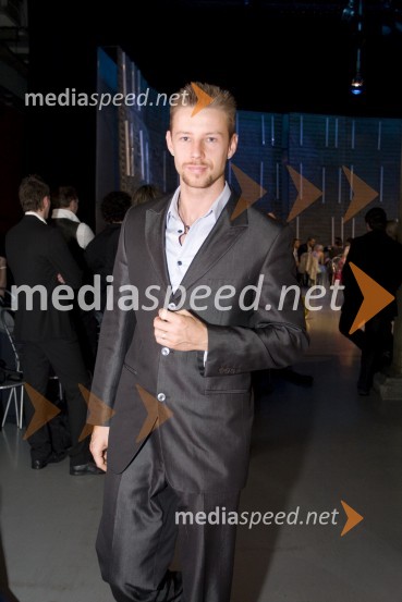  Gregor Bezenšek, glasbenik, Soulgreg artist, društvo Viljem Julijan, kandidat na predsedniških volitvah 2022Predsedniški kandidati 2022