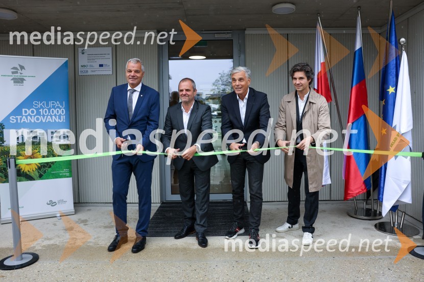  Aleksander Saša Arsenovič, župan, Mestna občina Maribor;  Uroš Brežan, minister za okolje in prostor; mag. Črtomir Remec, direktor Stanovanjskega sklada RS;  Luka Mesec, podpredsednik vlade in minister za delo, družino, socialne zadeve in enake možnostiPod Pekrsko gorco, otvoritev soseske SSRS