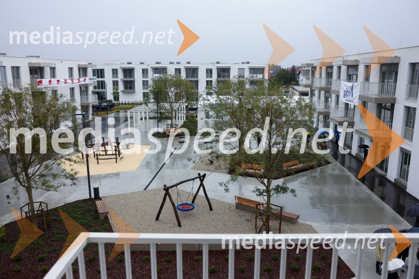 Pod Pekrsko gorco, otvoritev soseske SSRS