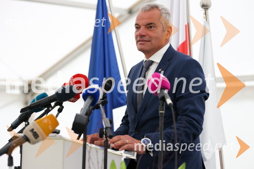  Aleksander Saša Arsenovič, župan, Mestna občina MariborPod Pekrsko gorco, otvoritev soseske SSRS