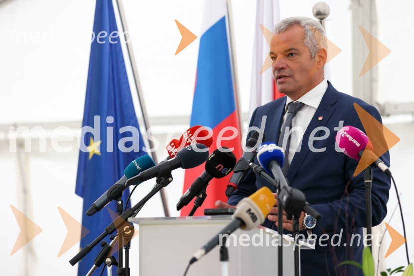  Aleksander Saša Arsenovič, župan, Mestna občina MariborPod Pekrsko gorco, otvoritev soseske SSRS