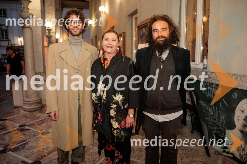  Ivan Laboda, režiser;  Vesna  Jevnikar, igralka;   Jure Novak, režiser, direktor, Prešernovo gledališče KranjZaprta študija. »New Constructive Ethics«, premiera v Prešernovem gledališču Kranj