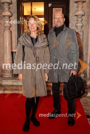 Zaprta študija. »New Constructive Ethics«, premiera v Prešernovem gledališču Kranj