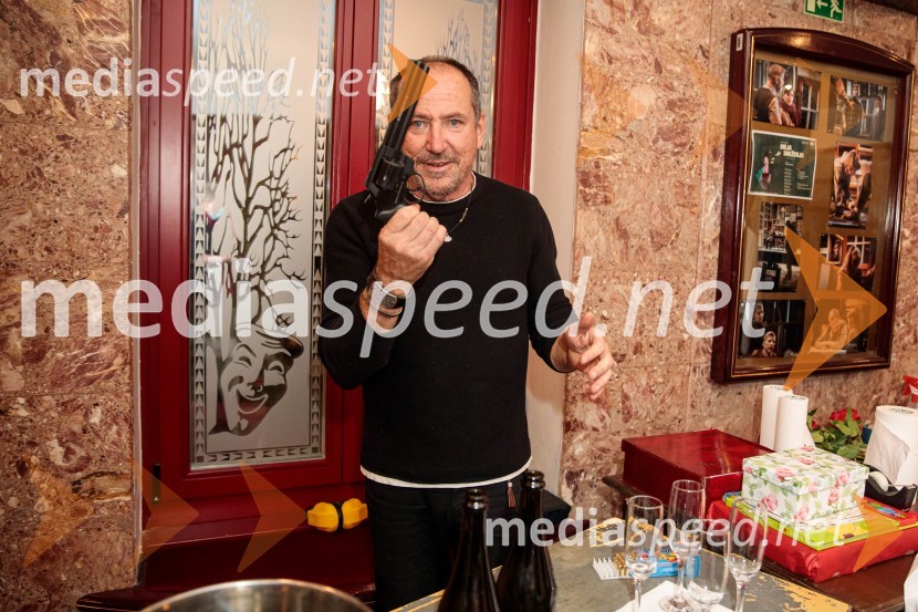  Ciril Roblek, inspicient PGKZaprta študija. »New Constructive Ethics«, premiera v Prešernovem gledališču Kranj