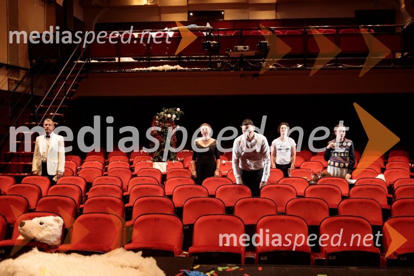  Borut  Veselko, igralec;  Darja Reichman, igralka;  Branko Jordan, igralec;  Doroteja Nadrah, igralka;  Tamara Avguštin, igralkaZaprta študija. »New Constructive Ethics«, premiera v Prešernovem gledališču Kranj