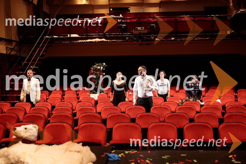  Borut  Veselko, igralec;  Darja Reichman, igralka;  Branko Jordan, igralec;  Doroteja Nadrah, igralka;  Tamara Avguštin, igralkaZaprta študija. »New Constructive Ethics«, premiera v Prešernovem gledališču Kranj