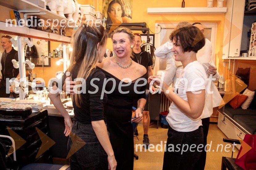  Nina Rajić Kranjac, režiserka;  Darja Reichman, igralka;  Doroteja Nadrah, igralkaZaprta študija. »New Constructive Ethics«, premiera v Prešernovem gledališču Kranj