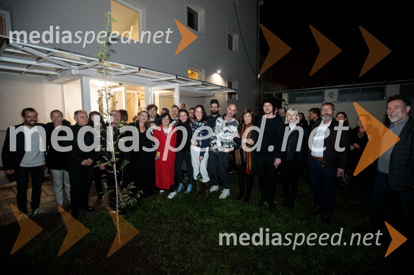 Zaprta študija. »New Constructive Ethics«, premiera v Prešernovem gledališču Kranj