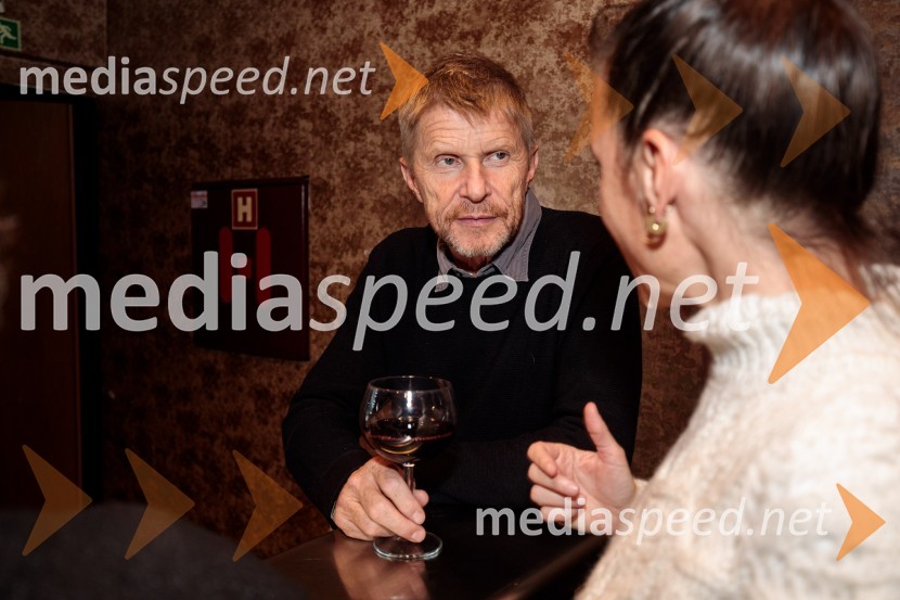  Borut  Veselko, igralecZaprta študija. »New Constructive Ethics«, premiera v Prešernovem gledališču Kranj