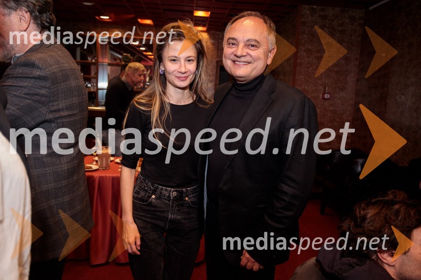  Nina Rajić Kranjac, režiserka;  Branislav Rajić, mestni svetnik MOM, Stranka modernega centraZaprta študija. »New Constructive Ethics«, premiera v Prešernovem gledališču Kranj