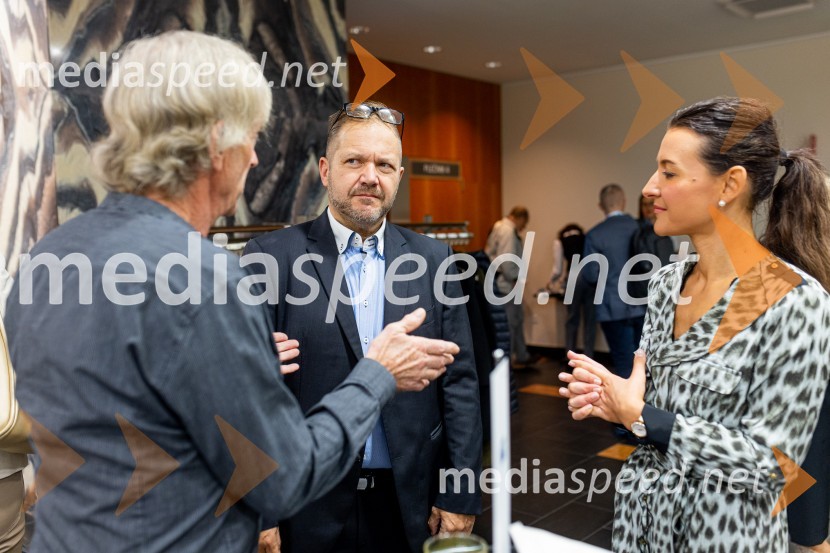  ... ;  Olaf Holzgrefe, vodja za mednarodne zadeve, Nemško združenje za materialno gospodarstvo, nabavo in logistiko (BME)   Nemški forum 2022 Poslovna konferenca Slovensko-nemške gospodarske zbornice