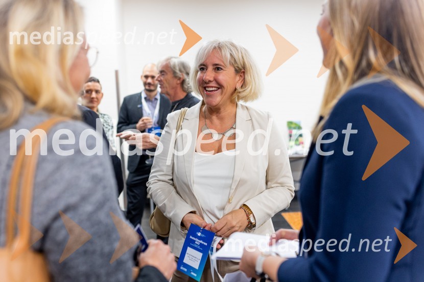  Katja  Stadler, Direktorica Deslo – AHK, poslovne storitve d.o.o.Nemški forum 2022 Poslovna konferenca Slovensko-nemške gospodarske zbornice