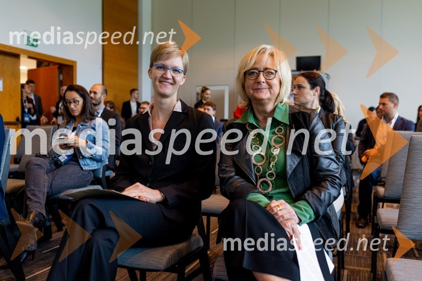  Eva-Ricarda Willems, namestnica veleposlanice Zvezne republike Nemčije v Sloveniji;  Dagmar von Bohnstein , predsednica upravnega odbora Slovensko-nemške gospodarske zbornice Nemški forum 2022 Poslovna konferenca Slovensko-nemške gospodarske zbornice