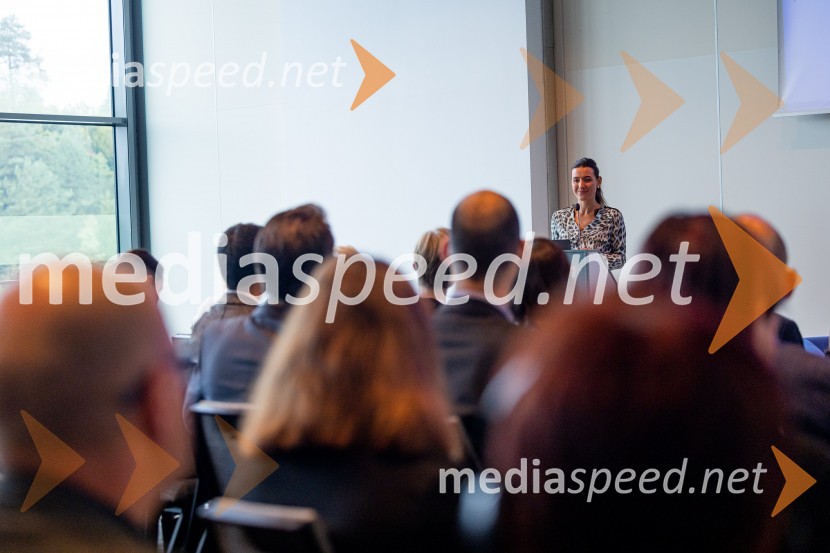  Tina Drolc, vodja korporativnega komuniciranja in prireditev, Slovensko-nemška gospodarska zbornicaNemški forum 2022 Poslovna konferenca Slovensko-nemške gospodarske zbornice