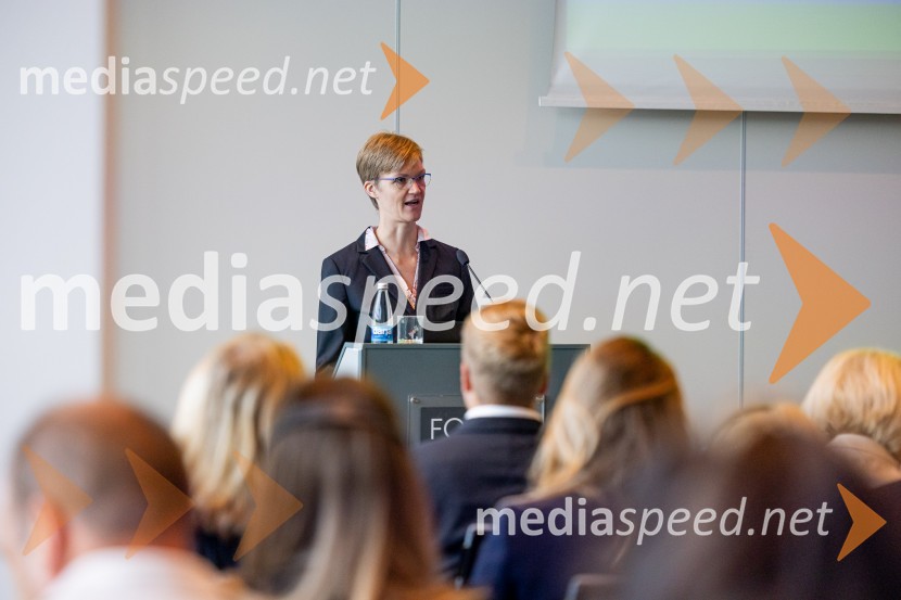  Eva-Ricarda Willems, namestnica veleposlanice Zvezne republike Nemčije v SlovenijiNemški forum 2022 Poslovna konferenca Slovensko-nemške gospodarske zbornice