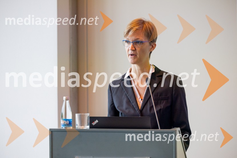  Eva-Ricarda Willems, namestnica veleposlanice Zvezne republike Nemčije v SlovenijiNemški forum 2022 Poslovna konferenca Slovensko-nemške gospodarske zbornice