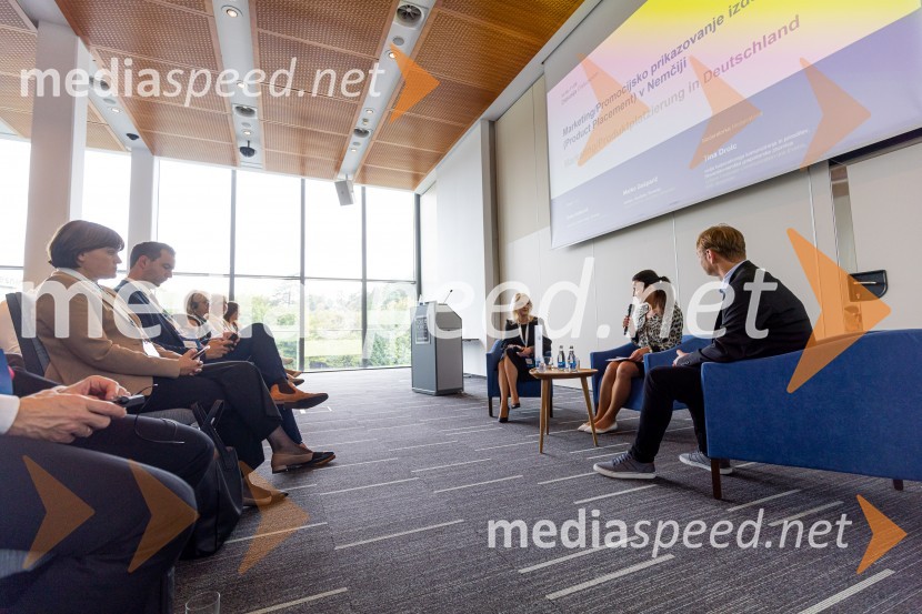  Saša Vutkovič, direktorica ISSIMO FIT d.o.o.;  Tina Drolc, vodja korporativnega komuniciranja in prireditev, Slovensko-nemška gospodarska zbornica;  ... Nemški forum 2022 Poslovna konferenca Slovensko-nemške gospodarske zbornice