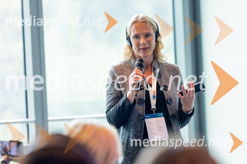  Nicole Beattie-Budig, asistentka pri davčnem svetovanju, WW+KN Consulting TeamNemški forum 2022 Poslovna konferenca Slovensko-nemške gospodarske zbornice