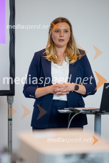  Lydia Albert, davčna svetovalka, WW+KN Consulting TeamNemški forum 2022 Poslovna konferenca Slovensko-nemške gospodarske zbornice