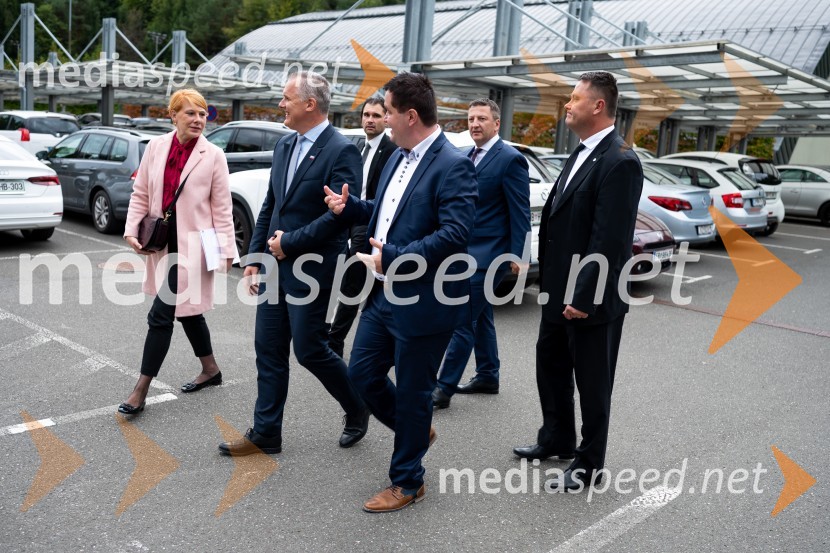  ... ; mag. Bojan Kumer, minister za infrastrukturo;  ... ; dr. Viktor Vračar, generalni direktor HSE; dr. Aleksander Brunčko, generalni direktor, DEMSlavnostni dogodek ob 70. obletnici družbe Dravske elektrarne Maribor