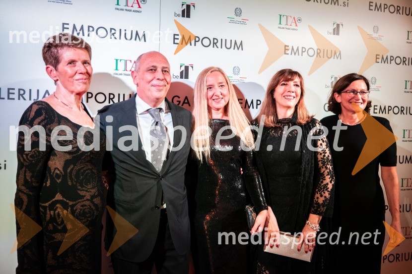  Helena Draškovič, direktorica Magistrat international d.o.o.;  Carlo Campanile, veleposlanik Italije;  Marcella Spinazzola;  Serenella  Marzoli, , direktorica ICE;  Jožica Brcar, komercialna direktorica Magistrat InternationalJesenska modna revija Emporium