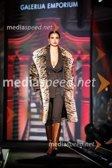  Iva Pehar, manekenkaJesenska modna revija Emporium