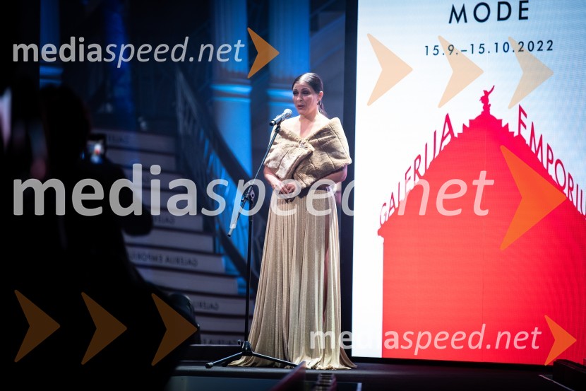  Nuška Drašček, pevkaJesenska modna revija Emporium