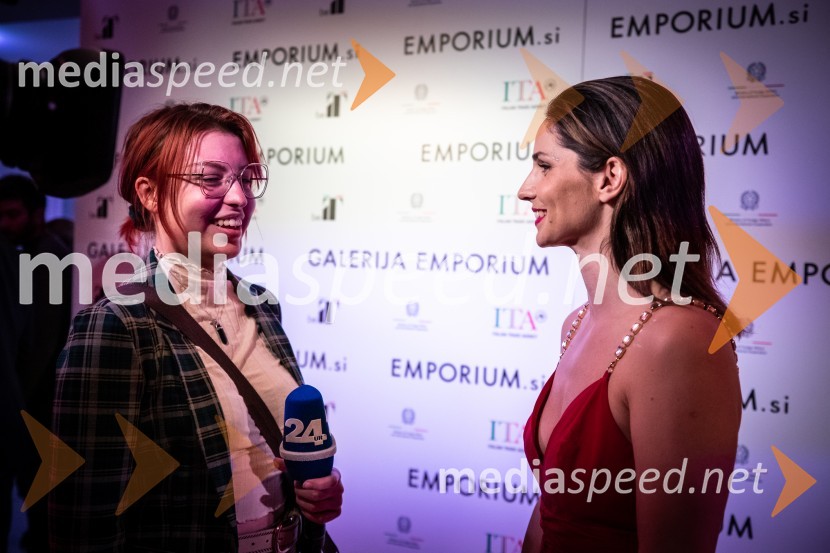  Kaja Kočevar, “Kaya Solo”;  Lea Sirk, pevkaJesenska modna revija Emporium