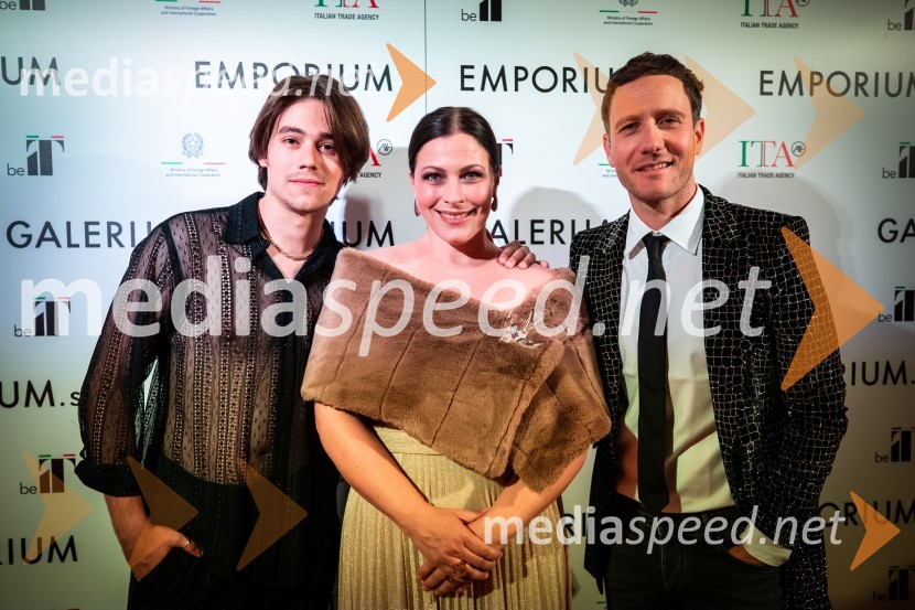  Bojan Cvjetićanin, Joker Out;  Nuška Drašček, pevka;  Klemen Slakonja, igralec, komik in TV voditeljJesenska modna revija Emporium