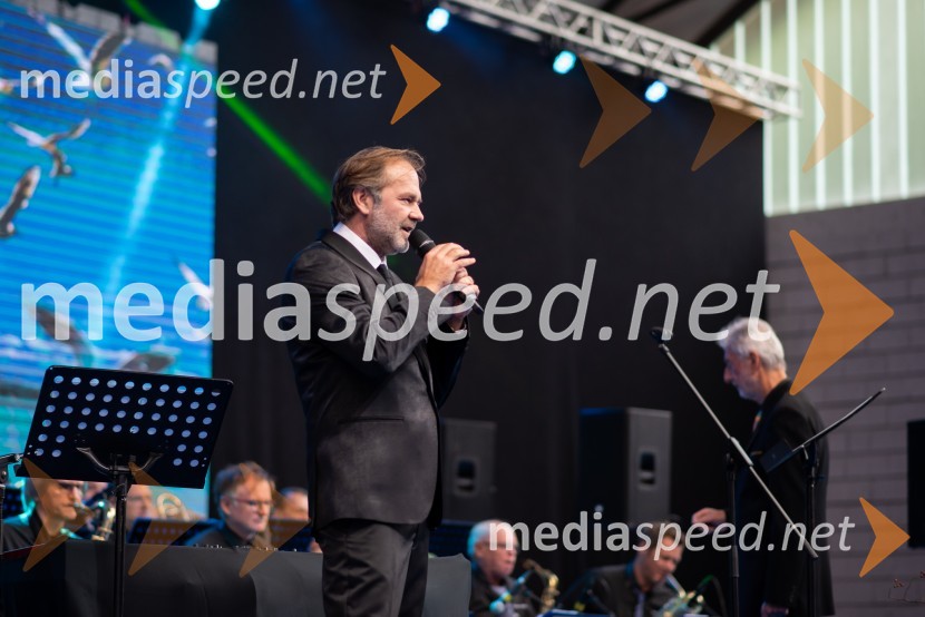  Jure Ivanušič, dramski igralec in glasbenikSlavnostni dogodek ob 70. obletnici družbe Dravske elektrarne Maribor