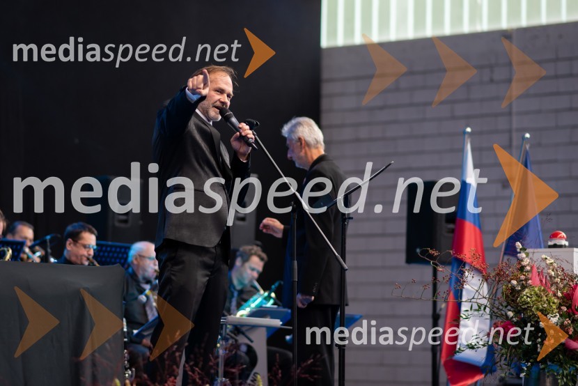  Jure Ivanušič, dramski igralec in glasbenikSlavnostni dogodek ob 70. obletnici družbe Dravske elektrarne Maribor