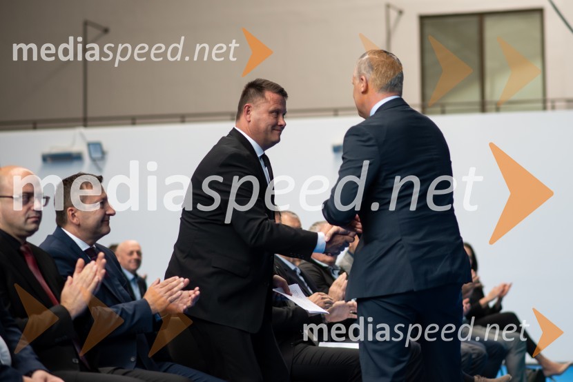 dr. Aleksander Brunčko, generalni direktor, DEM; mag. Bojan Kumer, minister za infrastrukturoSlavnostni dogodek ob 70. obletnici družbe Dravske elektrarne Maribor