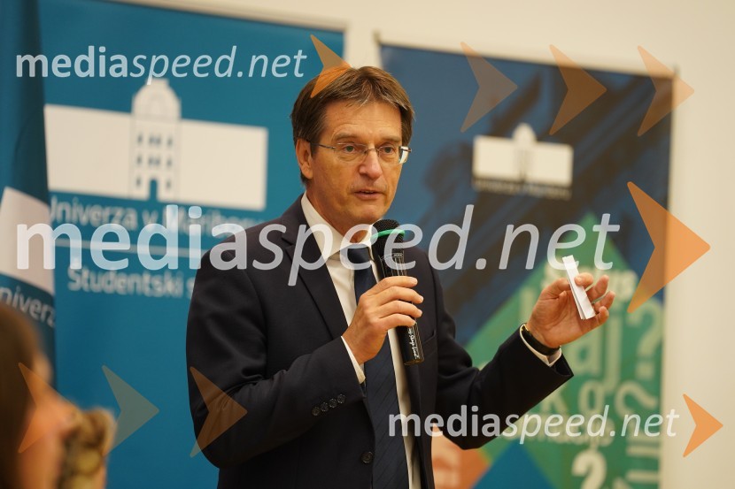 prof. dr. Zdravko Kačič, rektor Univerze v MariboruObisk evropske komisarke Elise Ferreira na Univerzi v Mariboru