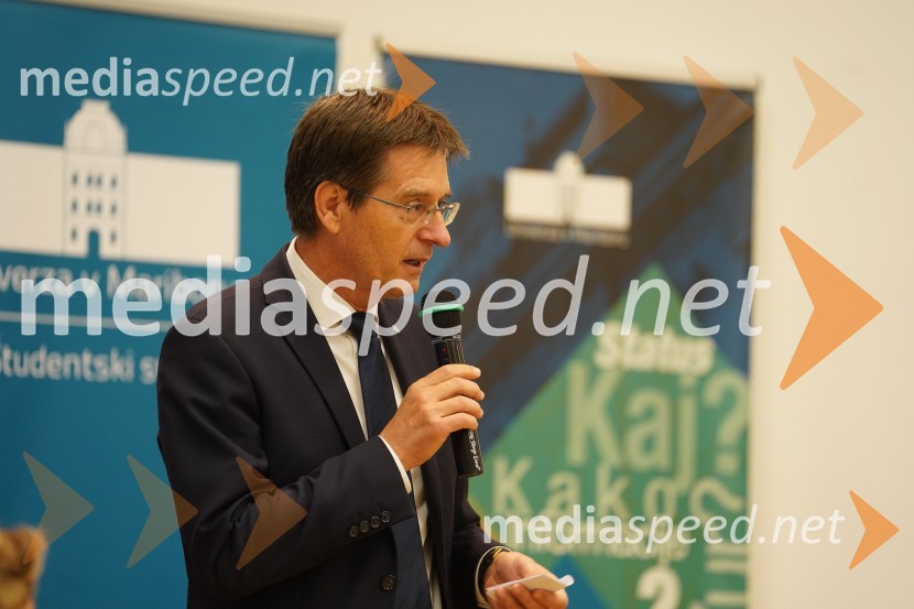 prof. dr. Zdravko Kačič, rektor Univerze v MariboruObisk evropske komisarke Elise Ferreira na Univerzi v Mariboru