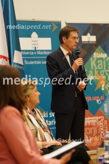 prof. dr. Zdravko Kačič, rektor Univerze v MariboruObisk evropske komisarke Elise Ferreira na Univerzi v Mariboru