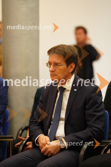 prof. dr. Zdravko Kačič, rektor Univerze v MariboruObisk evropske komisarke Elise Ferreira na Univerzi v Mariboru