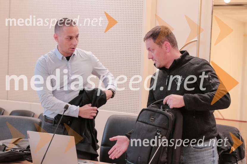 Nadaljevanje (krovnih) pogajanj s sindikati javnega sektorja