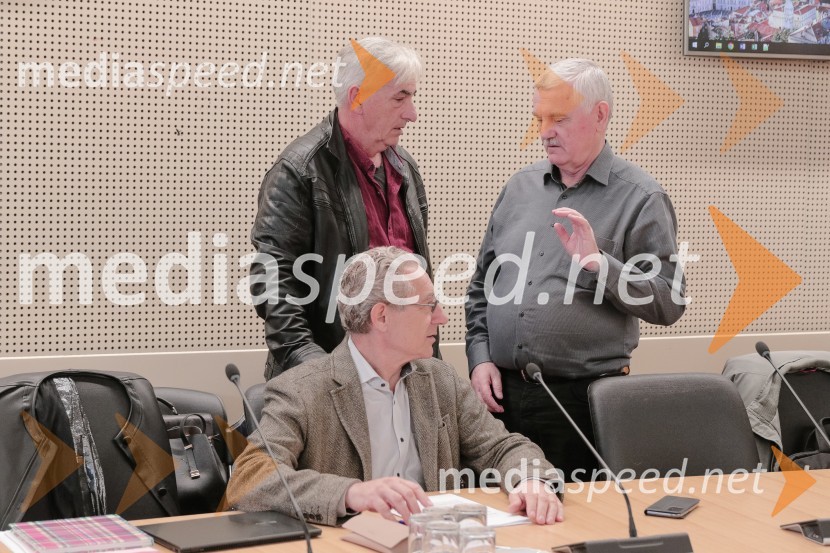  ... ;  Branimir Štrukelj, slovenski sindikalist in politik;  ... Nadaljevanje (krovnih) pogajanj s sindikati javnega sektorja