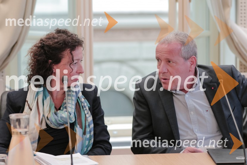  ... ; dr. Igor Šoltes, evropski poslanecNadaljevanje (krovnih) pogajanj s sindikati javnega sektorja