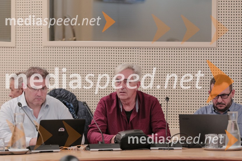 Nadaljevanje (krovnih) pogajanj s sindikati javnega sektorja