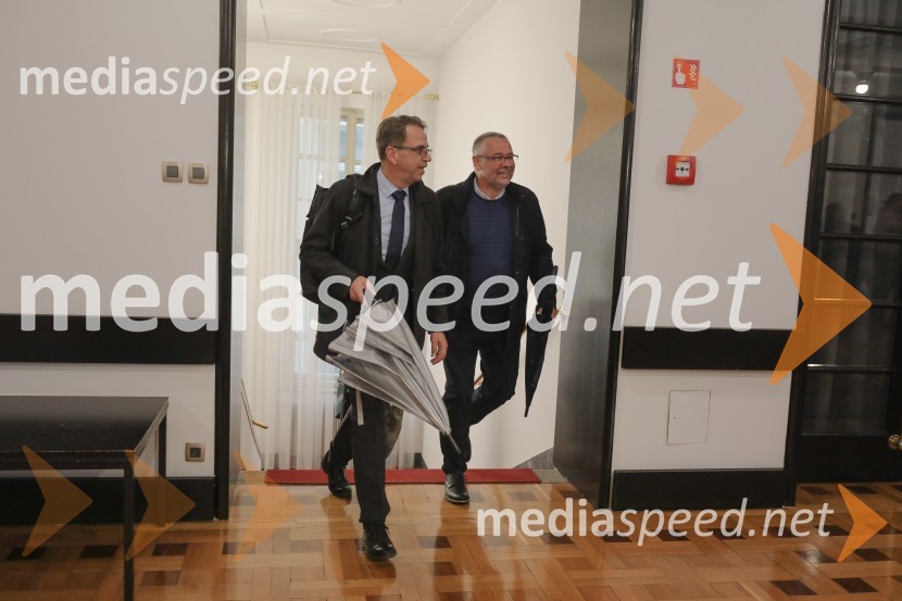 Nadaljevanje (krovnih) pogajanj s sindikati javnega sektorja