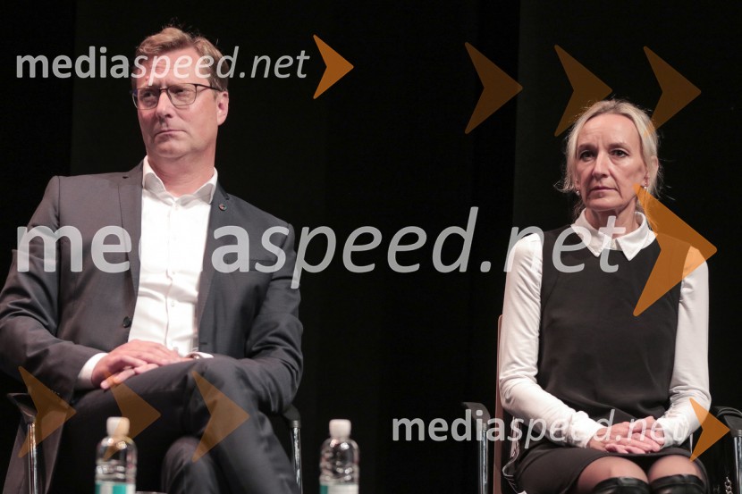 dr. Vladimir Prebilič, poslanec SDS, kandidat na predsedniških volitvah 2022;  Sabina Senčar, ginekologinja, kandidatka na predsedniških volitvah 2022Soočenje predsedniških kandidatov v okviru Festivala za tretje življenjsko obdobje